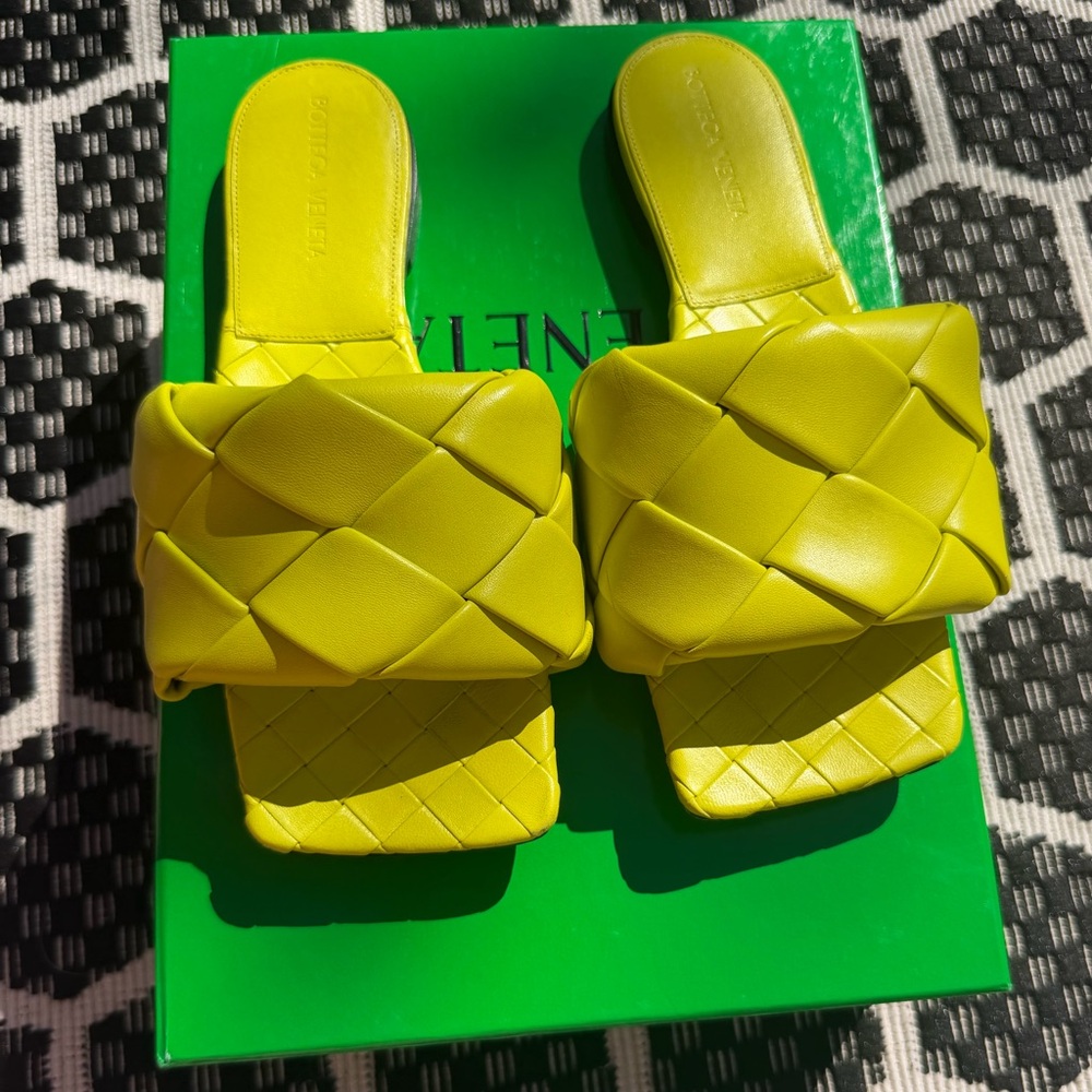 Bottega Veneta Yellow Intrecciato Padded Slide Sandals